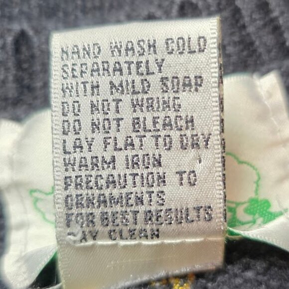 Vtg QUACKER FACTORY Black Cardigan Sweater Holiday Christmas Angels Holly Stars - Picture 11 of 11